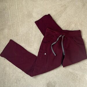 FIGS Cade cargo bottoms